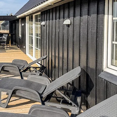 2 Bedroom Stunning In Harboore Harboor