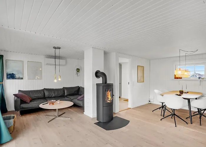 2 Bedroom Stunning In Harboore *