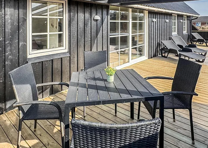 2 Bedroom Stunning In Harboore * Harboor